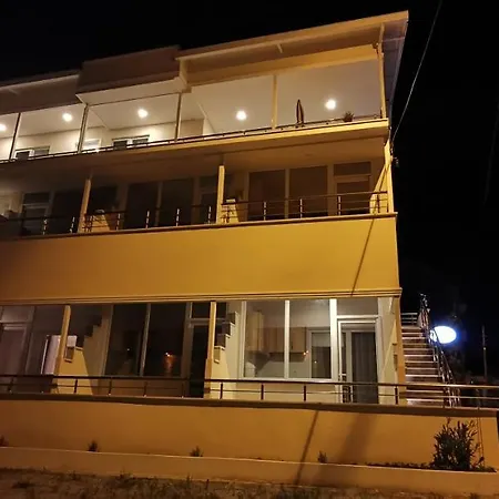 Lavanda Aparthotel *